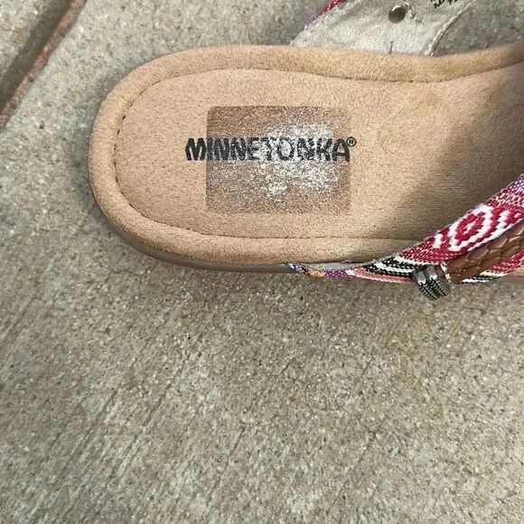 Minnetonka Mocassin Silverthorne 360 Sandal - Picture 10 of 13